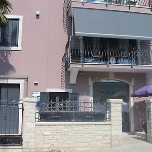 Kseni Pensión Rovinj