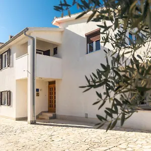 Ema Bed & Breakfast Krk Town