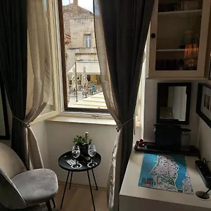 Apartment Agora