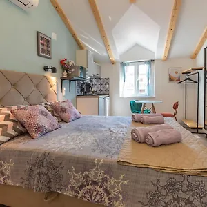 Guest house Old Town & Ela Place