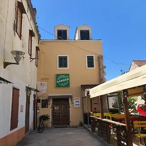 Garden Hostal Split